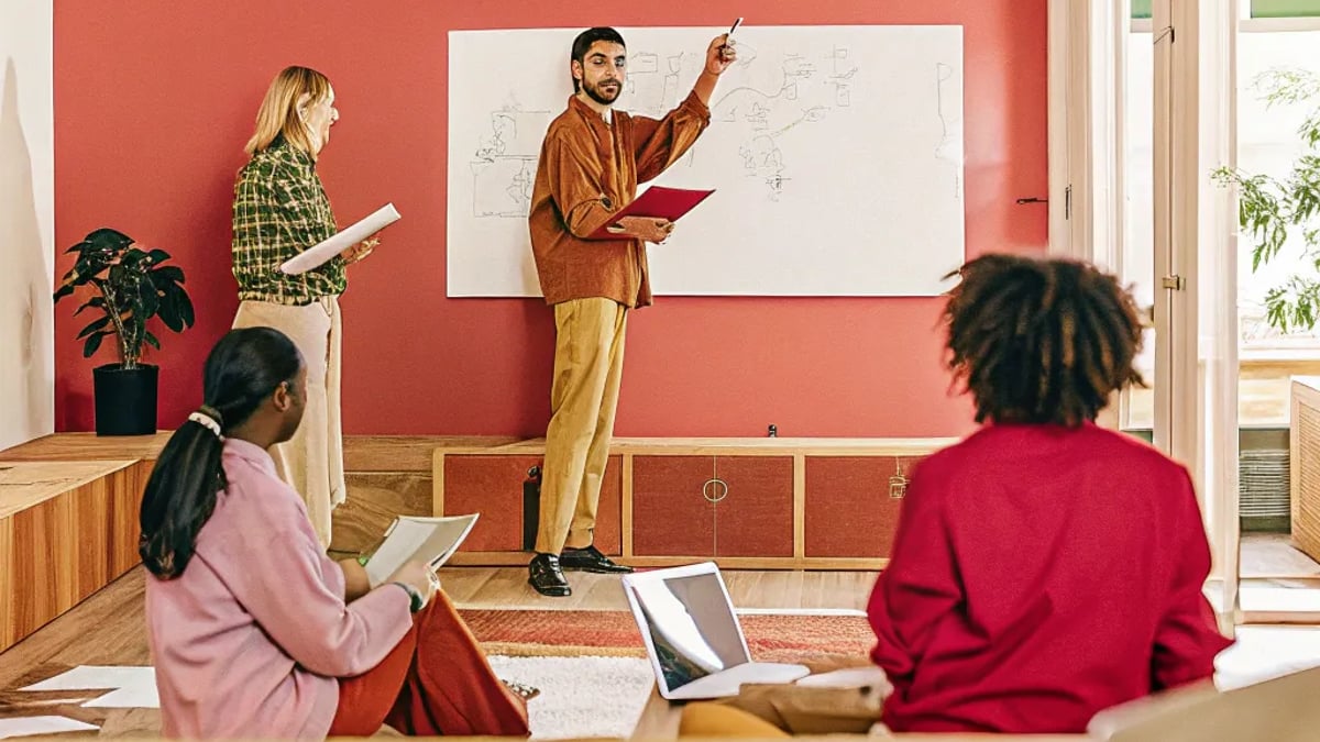 Lectures and Learning: Onboard Experts That Enrich Your Journey